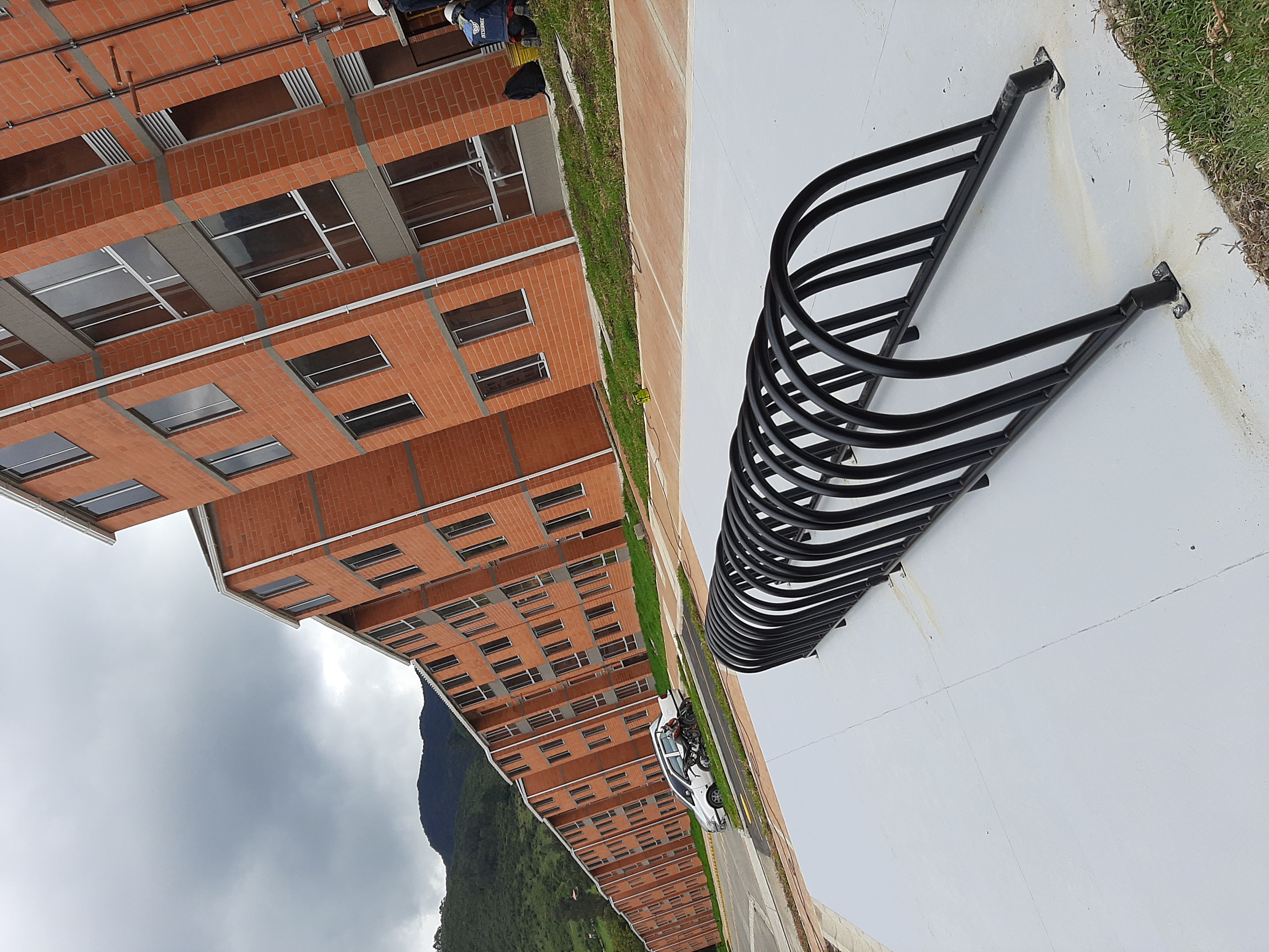 Bicicleteros modulares y certificados — proyecto 4