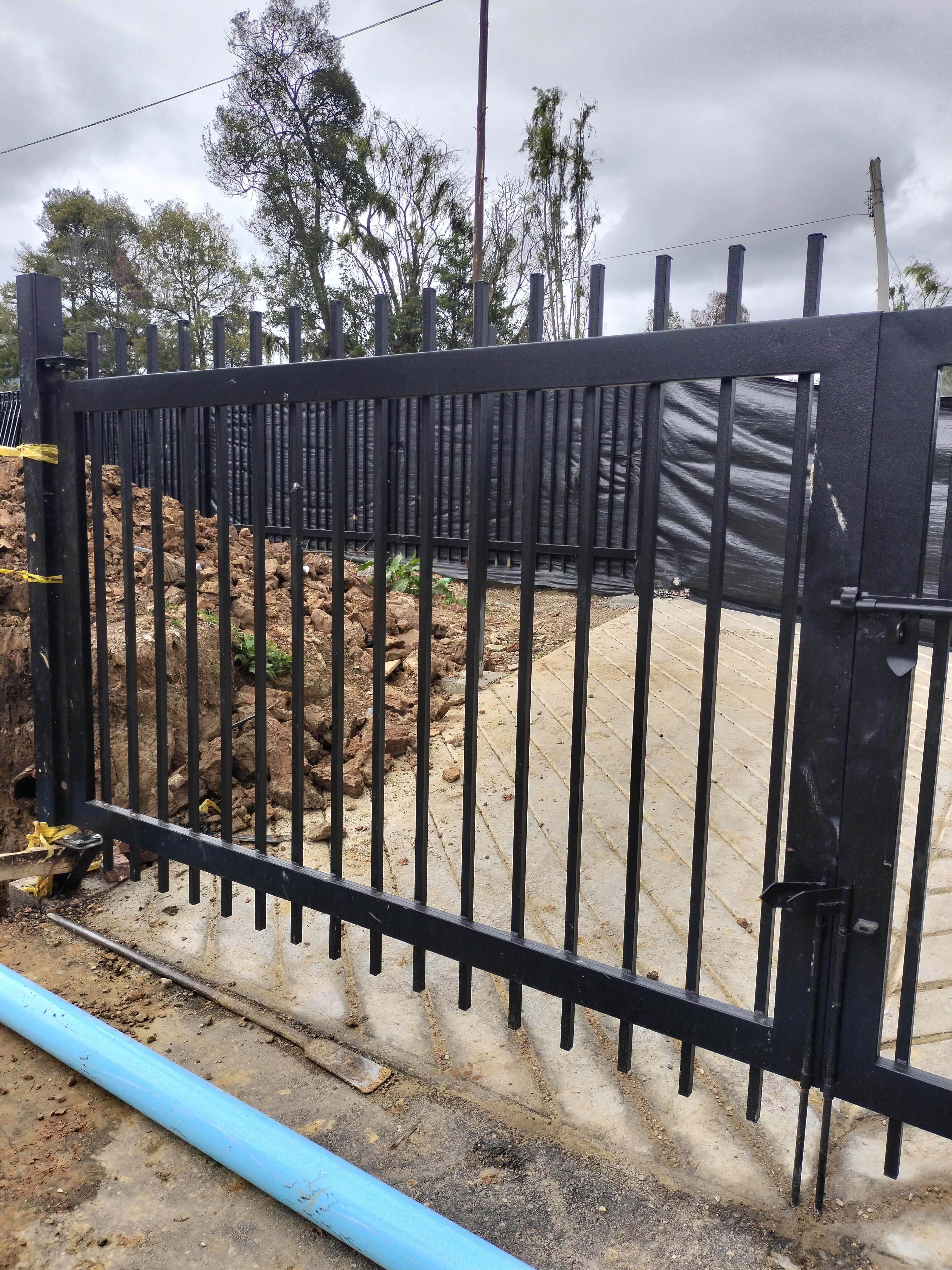 Cerramientos metálicos con seguridad y estética — proyecto 23